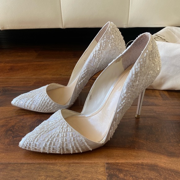 Vince Camuto Bridal beaded Satin Pump size 8 - Picture 3 of 10
